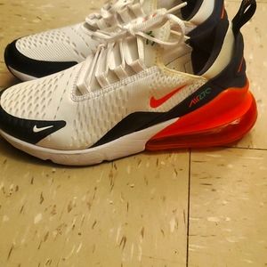 Nike Air Max 270 size 6 Boys